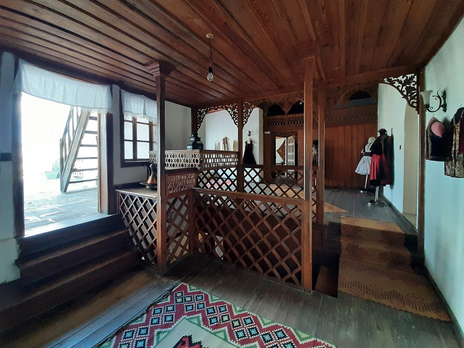 Geleneksel taş ev odası